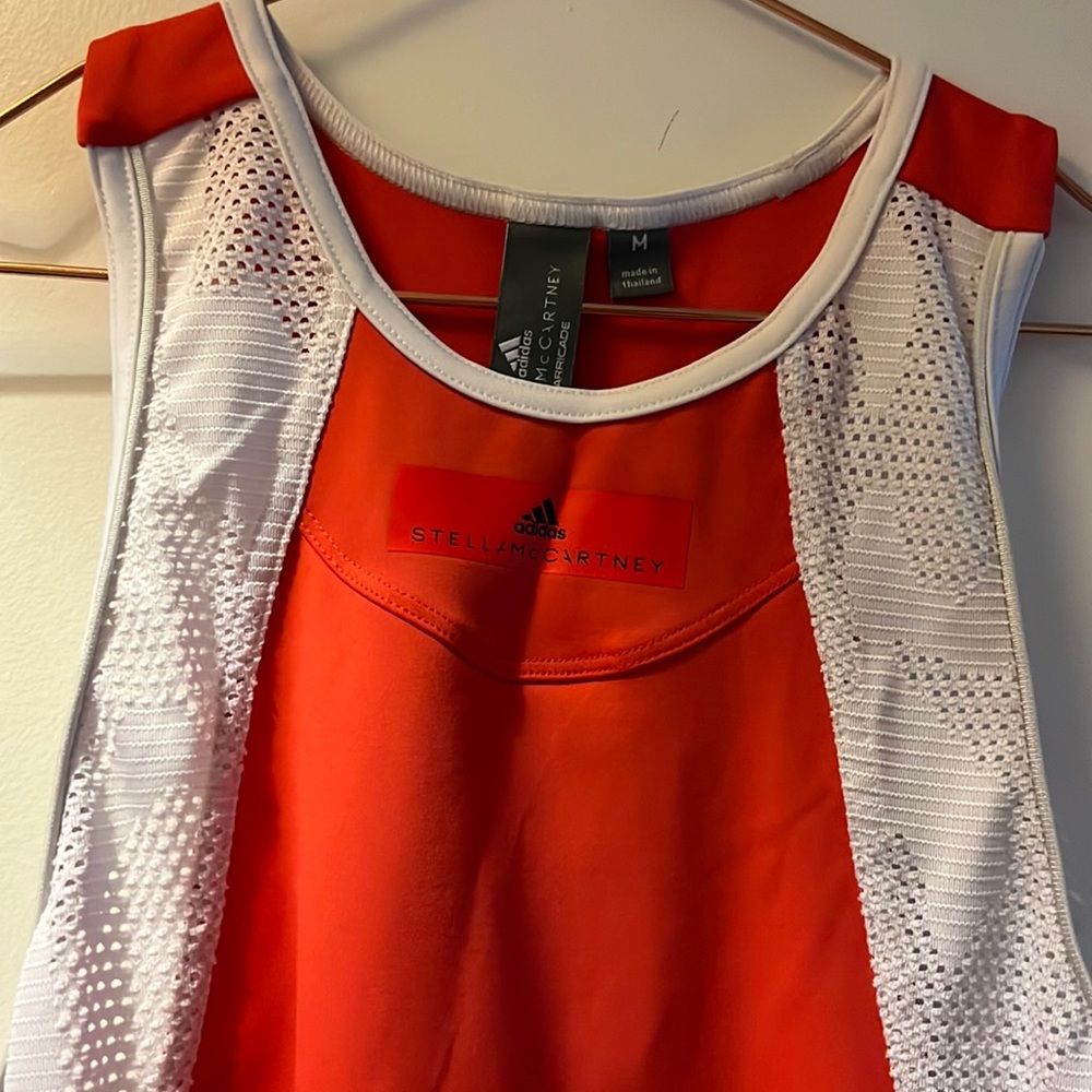 Stella McCartney Sport tank top no built in bra. Stretchy sweat wicking